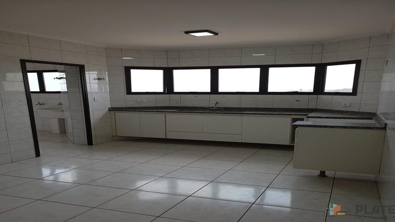 Apartamento à venda com 3 quartos, 182m² - Foto 4