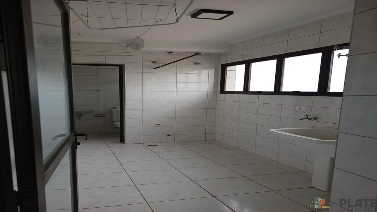 Apartamento à venda com 3 quartos, 182m² - Foto 5