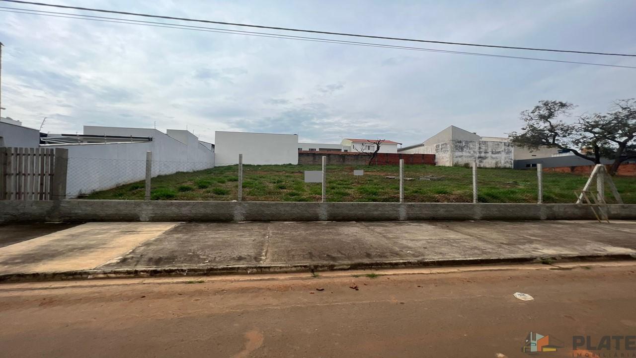 Terreno à venda, 360m² - Foto 1