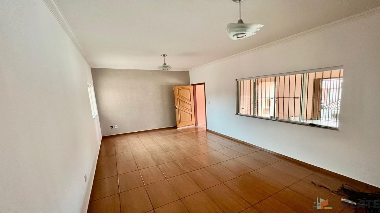 Casa à venda com 3 quartos, 150m² - Foto 4