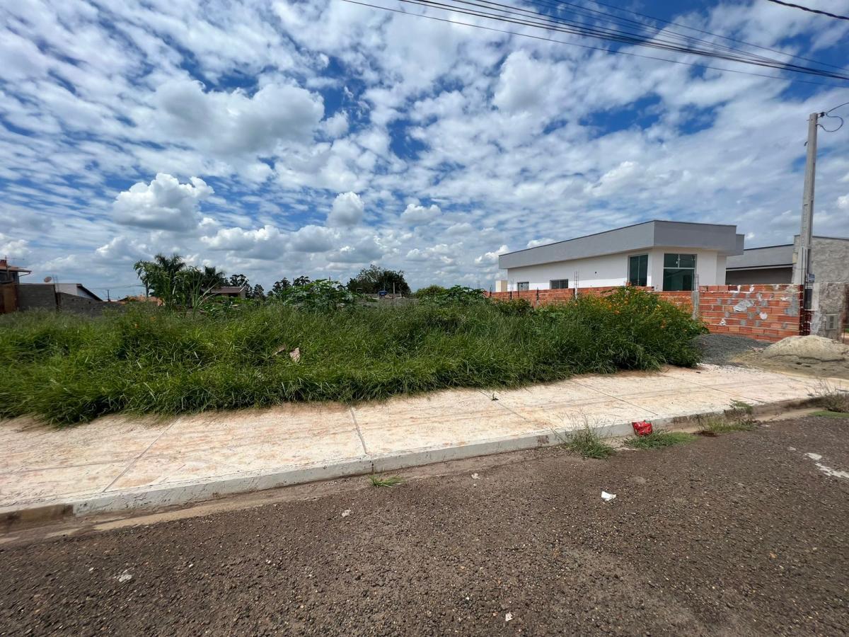 Terreno à venda, 250m² - Foto 1