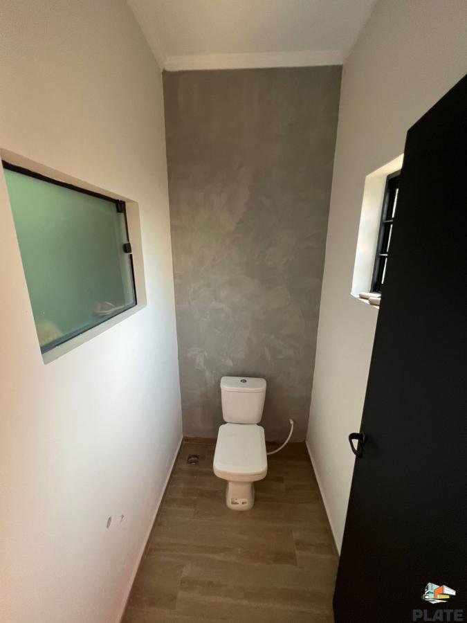 Casa à venda com 2 quartos, 150m² - Foto 17