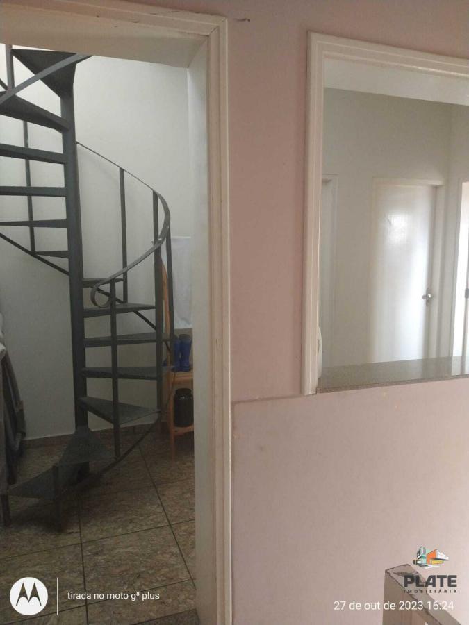 Casa à venda com 2 quartos, 160m² - Foto 6