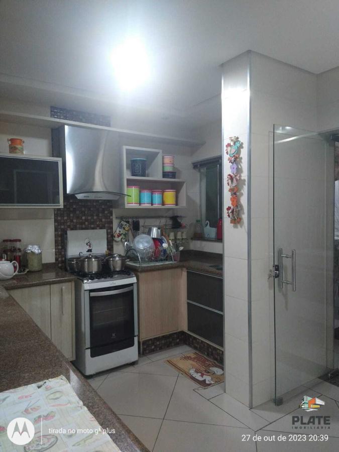 Casa à venda com 2 quartos, 160m² - Foto 9