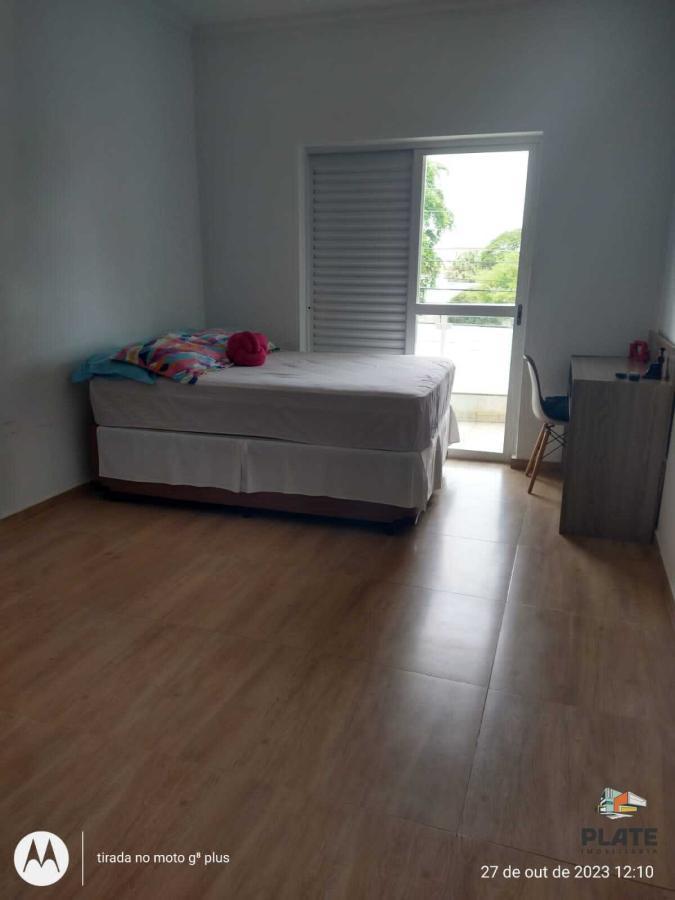 Casa à venda com 2 quartos, 160m² - Foto 12