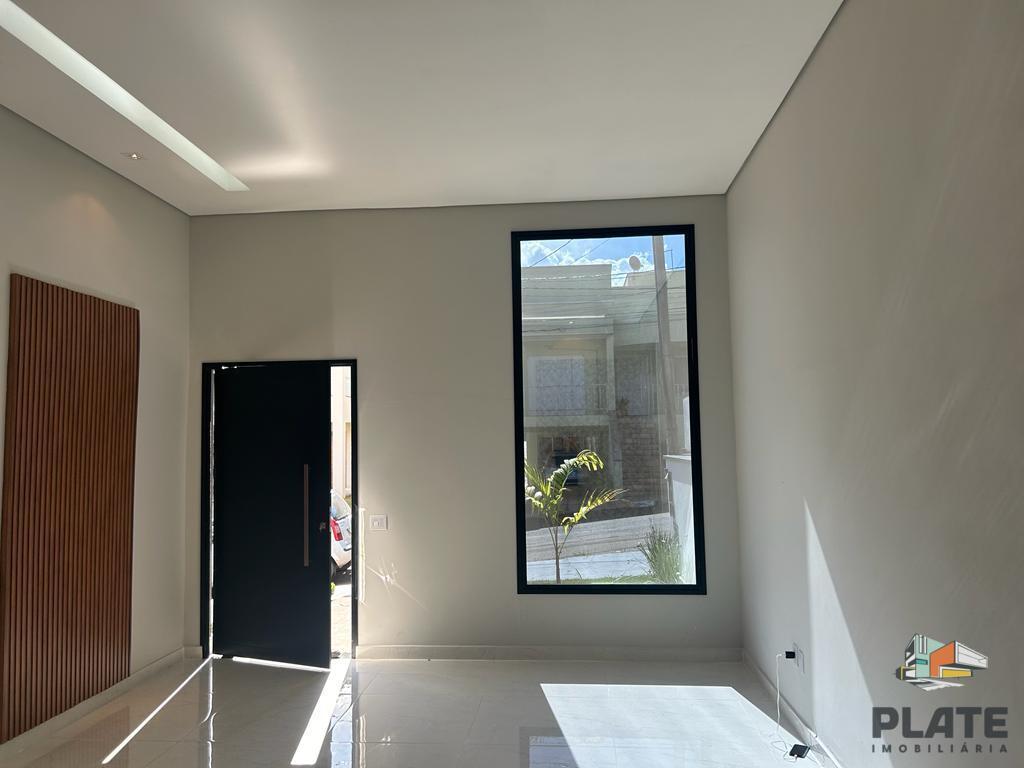 Casa de Condomínio à venda, 250m² - Foto 3