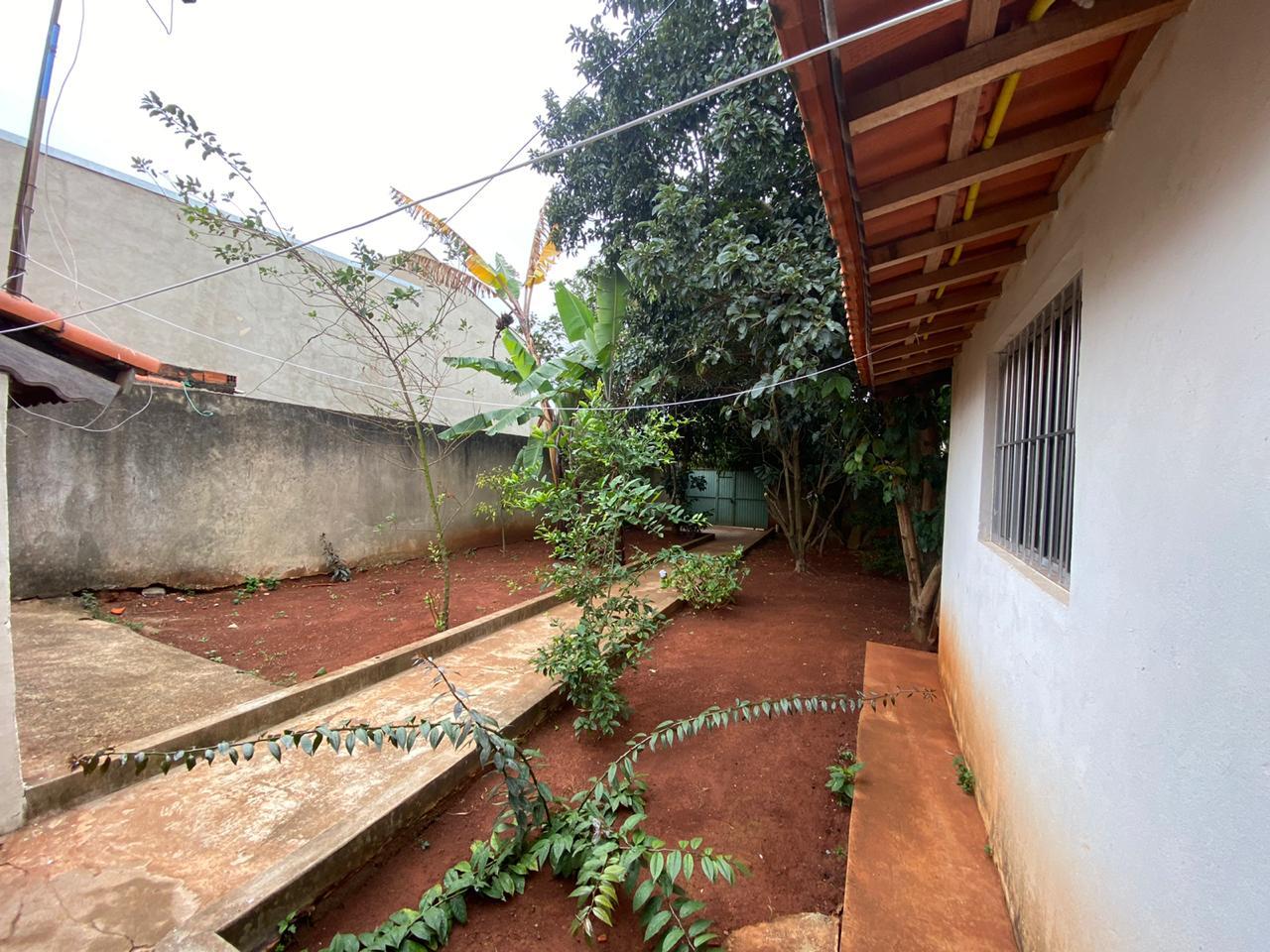 Casa à venda com 1 quarto, 250m² - Foto 9