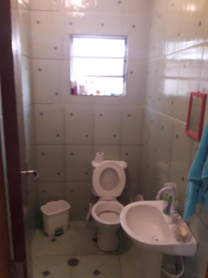 Casa à venda com 2 quartos, 250m² - Foto 1