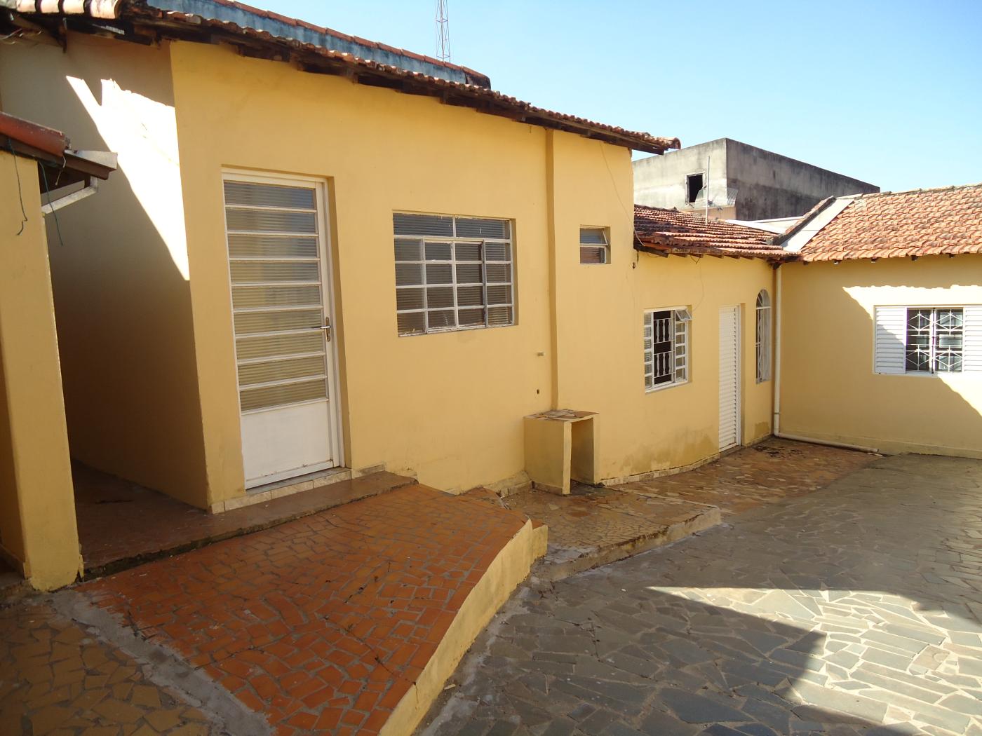 Casa à venda com 2 quartos, 300m² - Foto 12