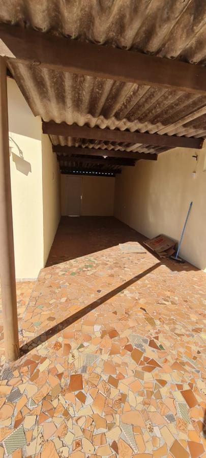 Casa à venda com 2 quartos, 300m² - Foto 3