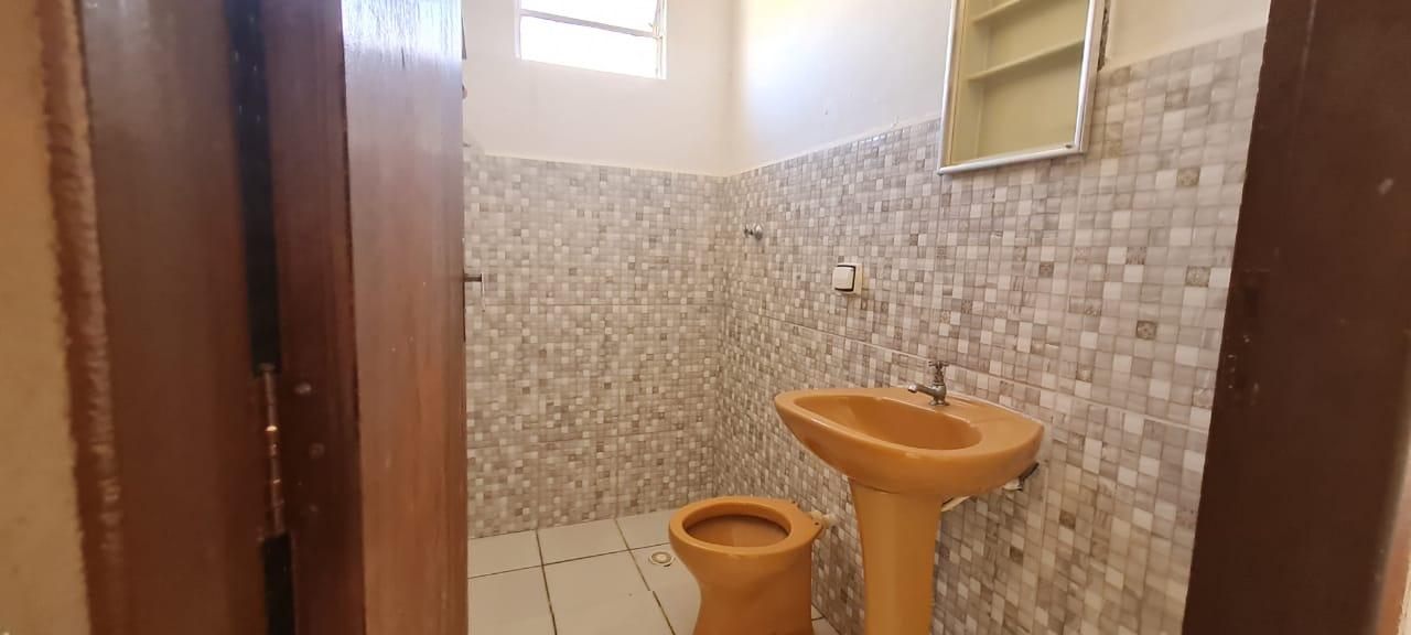 Casa à venda com 2 quartos, 300m² - Foto 15