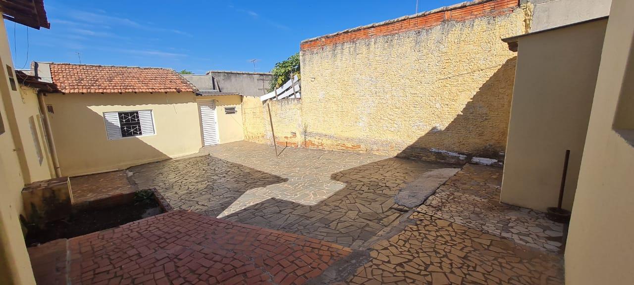 Casa à venda com 2 quartos, 300m² - Foto 14