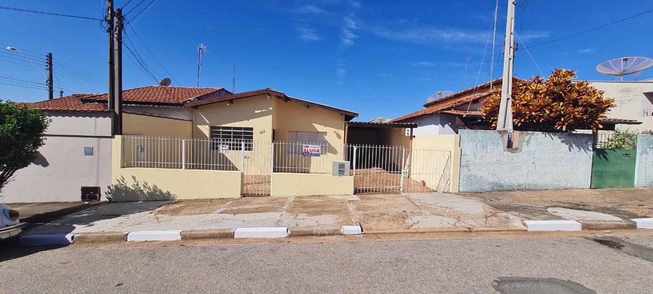 Casa à venda com 2 quartos, 300m² - Foto 2