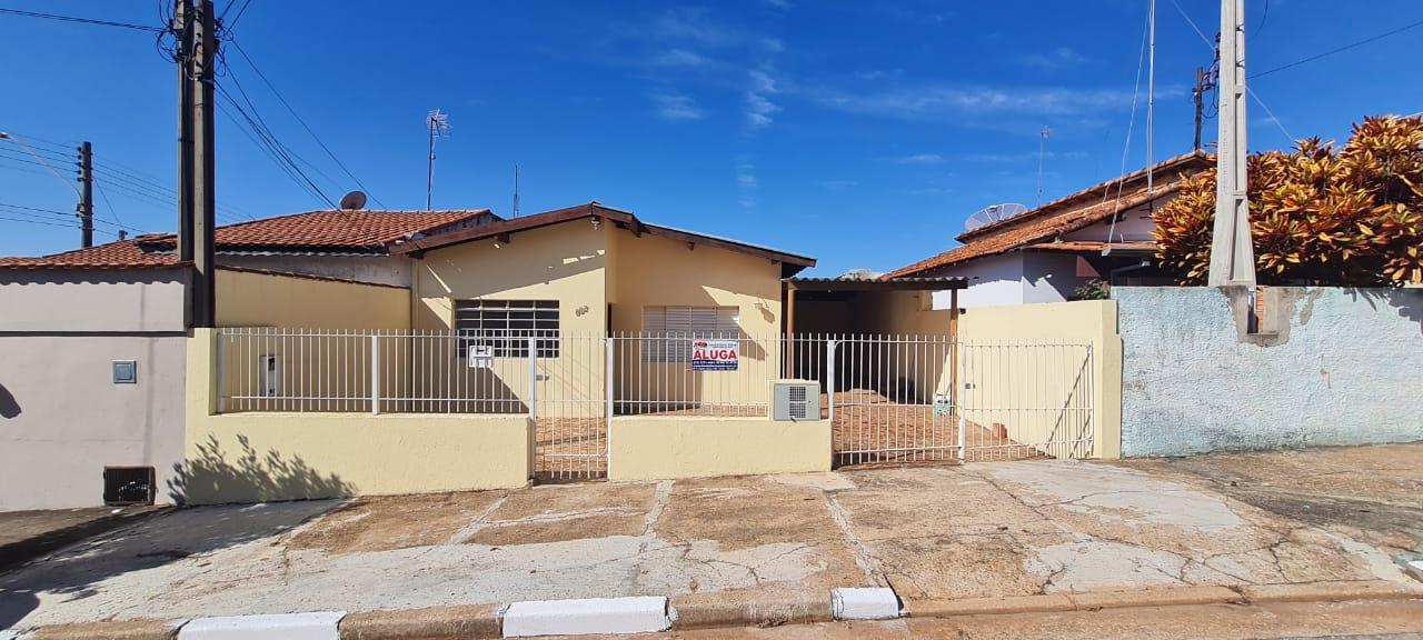 Casa à venda com 2 quartos, 300m² - Foto 1