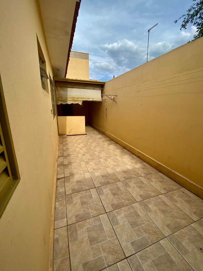 Casa à venda com 2 quartos, 210m² - Foto 9