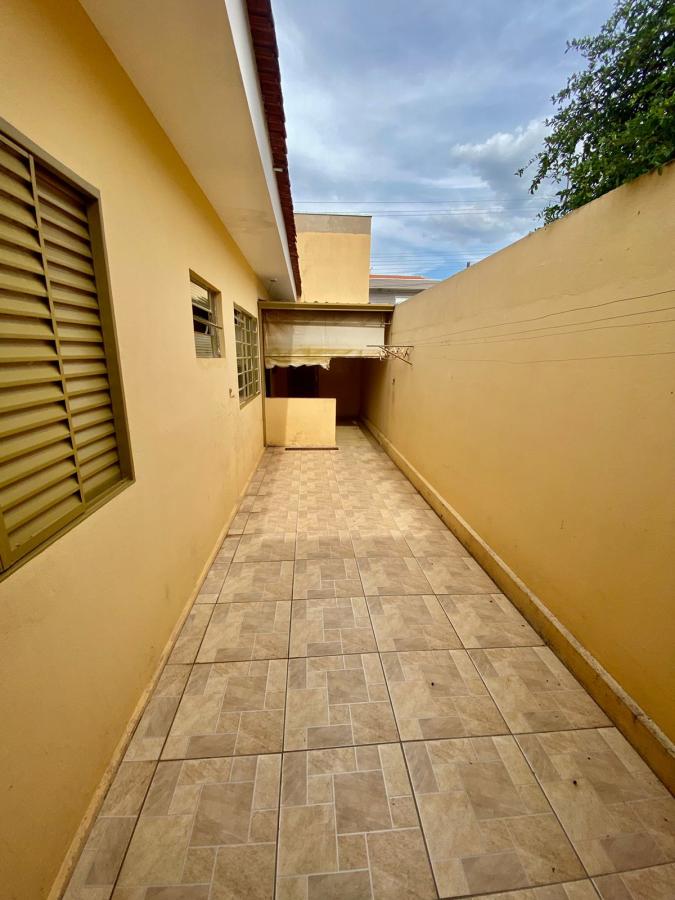 Casa à venda com 2 quartos, 210m² - Foto 13