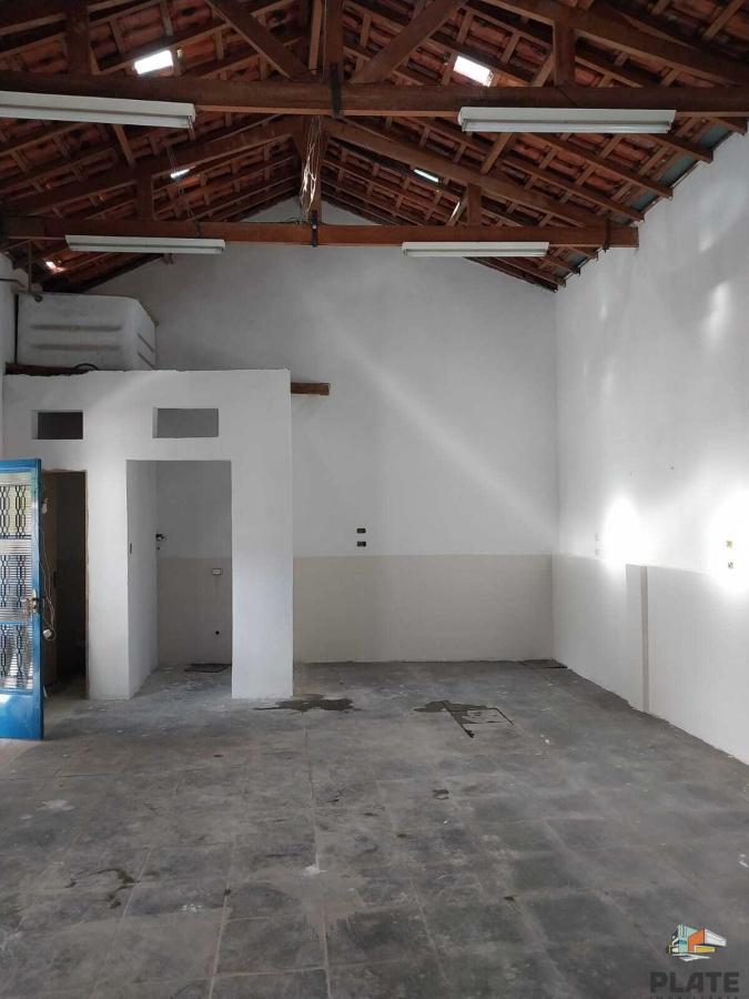 Prédio Inteiro à venda, 180m² - Foto 2