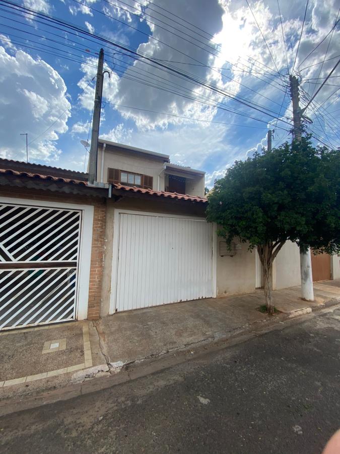 Casa à venda com 2 quartos, 150m² - Foto 2