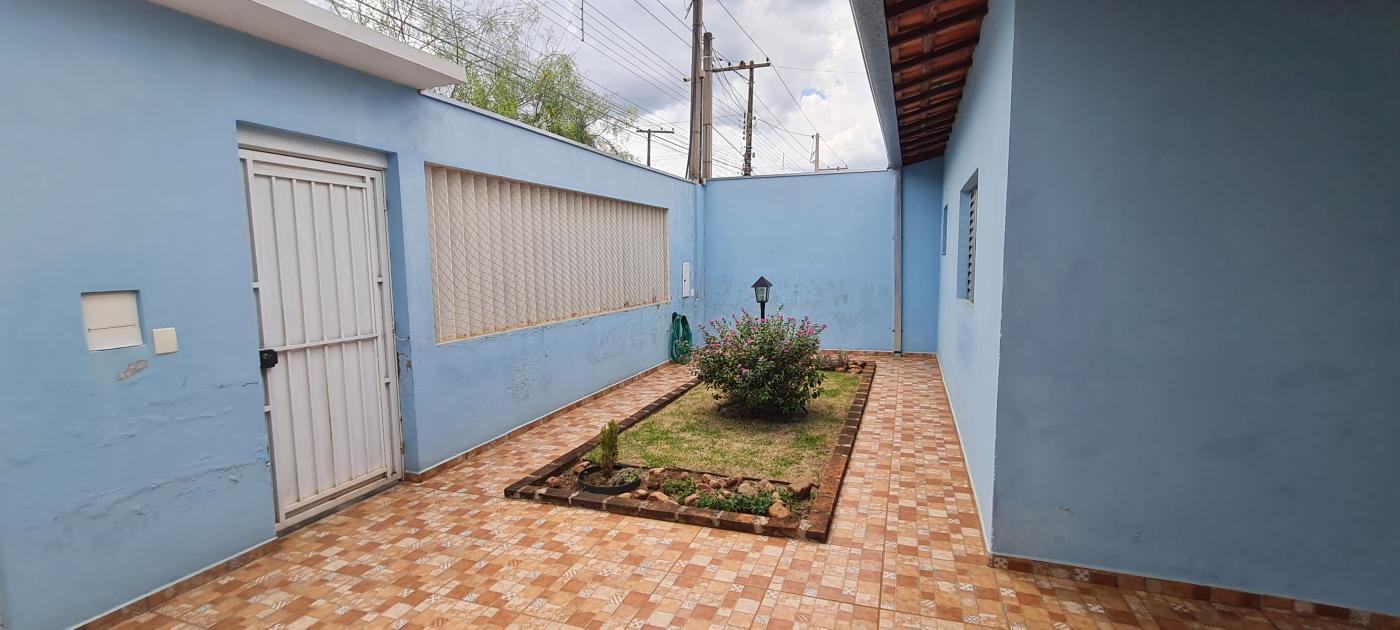 Casa à venda com 2 quartos, 360m² - Foto 4