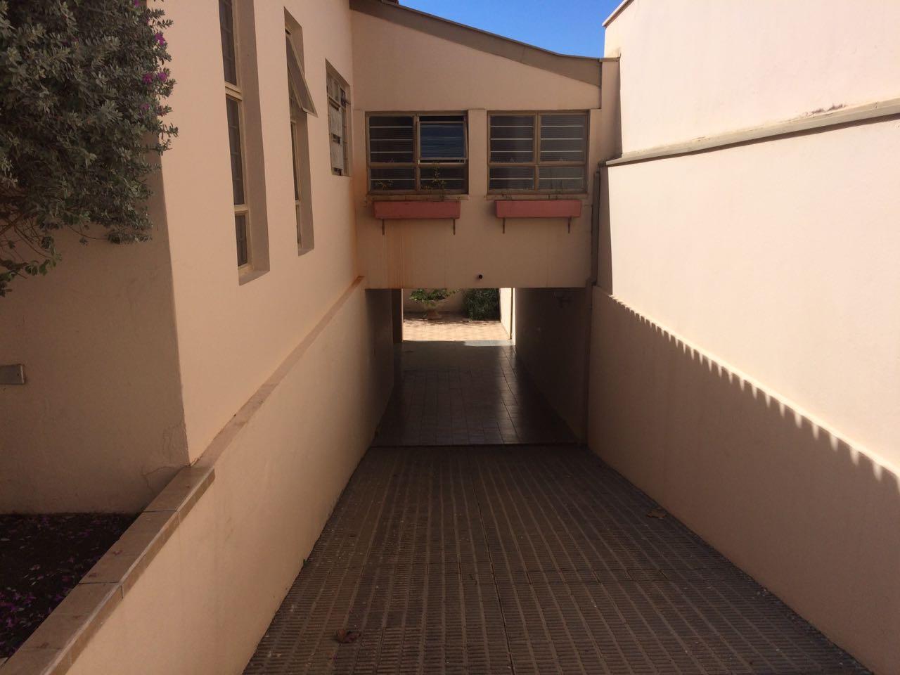 Casa à venda com 3 quartos, 300m² - Foto 5