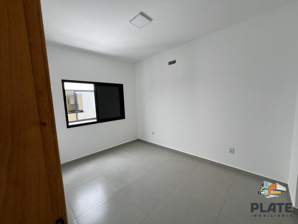 Casa de Condomínio à venda, 232m² - Foto 4