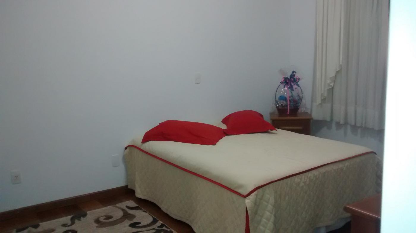 Casa de Condomínio à venda com 3 quartos, 600m² - Foto 10