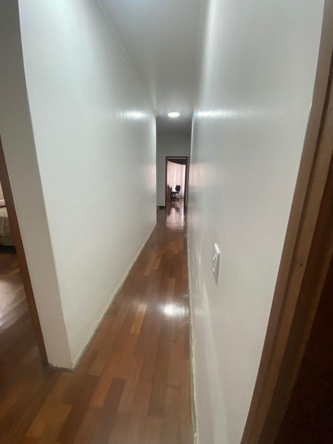 Casa à venda com 3 quartos, 338m² - Foto 21