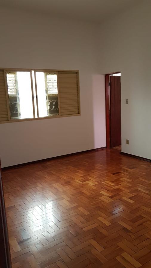 Casa à venda com 3 quartos, 296m² - Foto 9