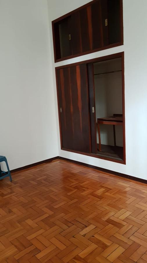 Casa à venda com 3 quartos, 296m² - Foto 7