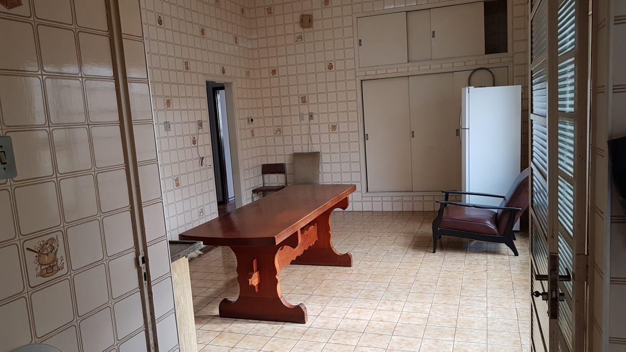 Casa à venda com 3 quartos, 296m² - Foto 18