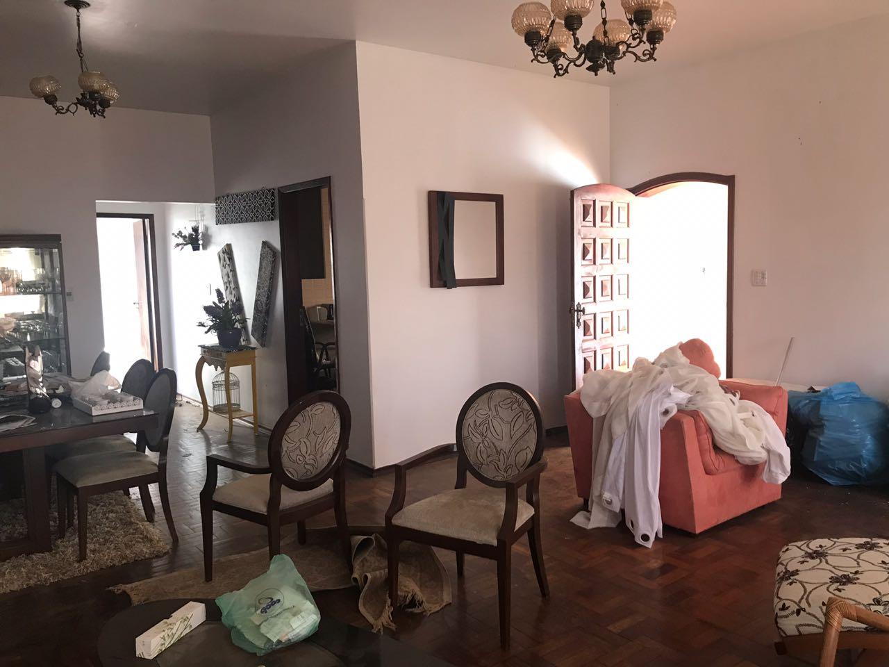 Casa à venda com 3 quartos, 250m² - Foto 8