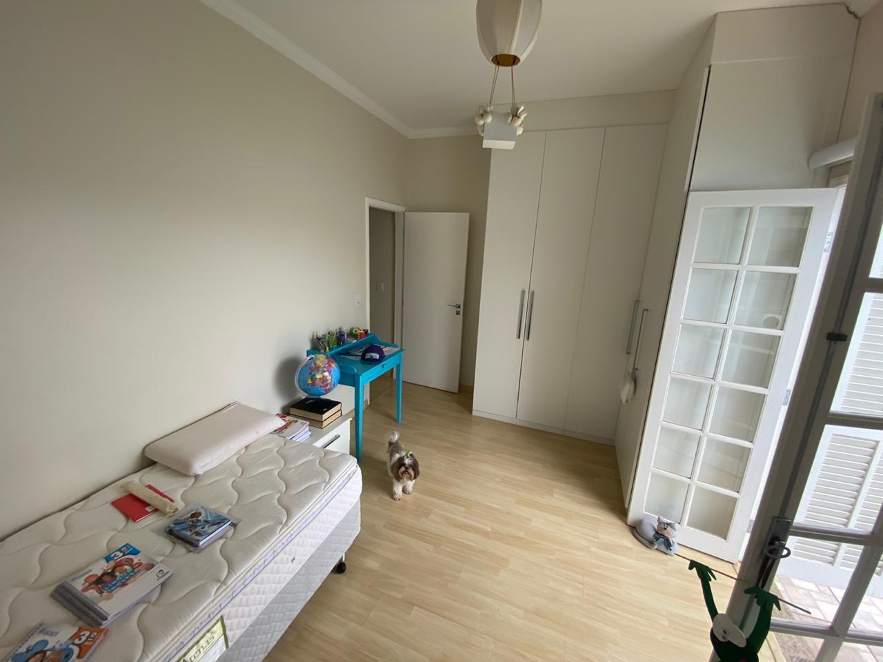 Casa à venda com 3 quartos, 300m² - Foto 11