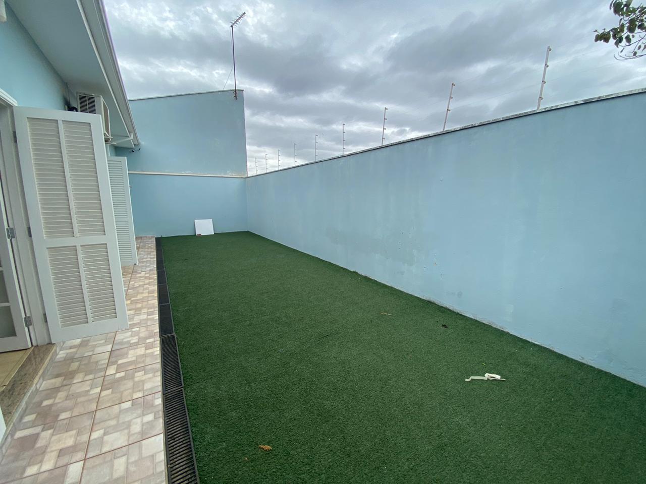 Casa à venda com 3 quartos, 300m² - Foto 15