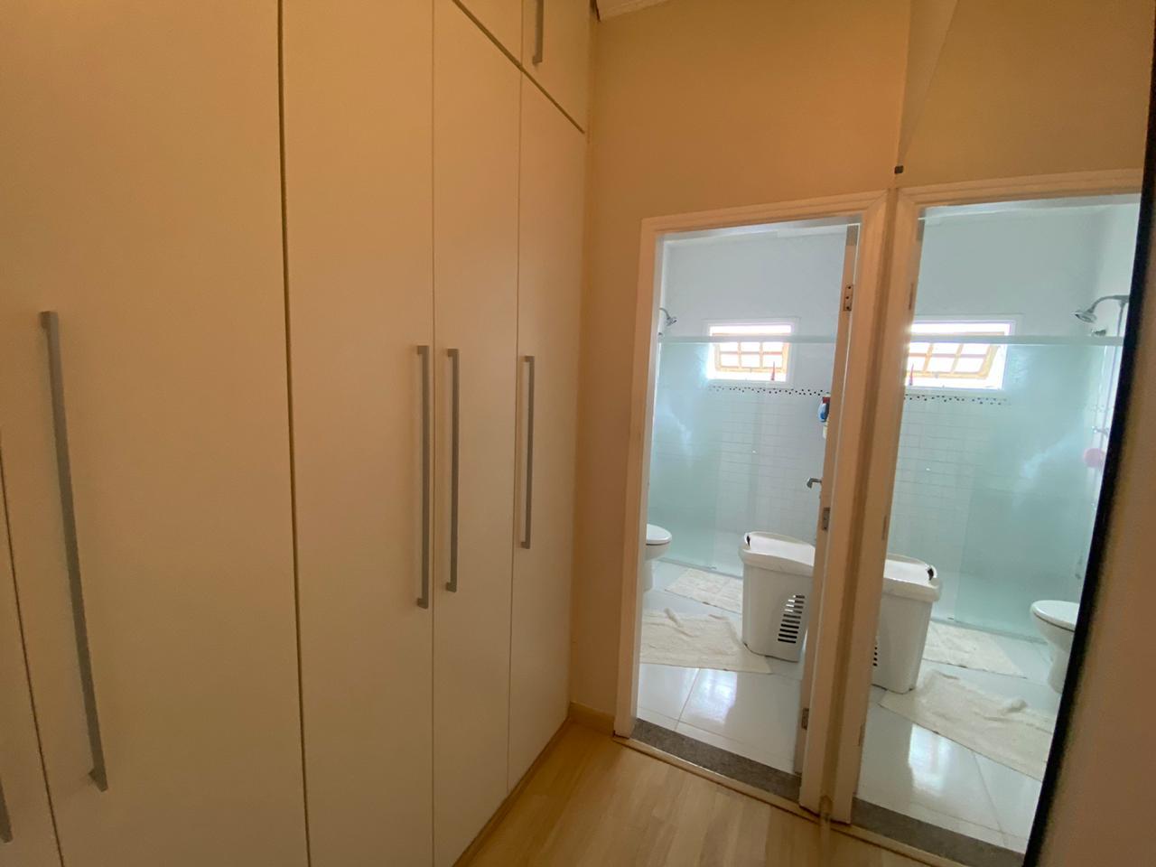 Casa à venda com 3 quartos, 300m² - Foto 18