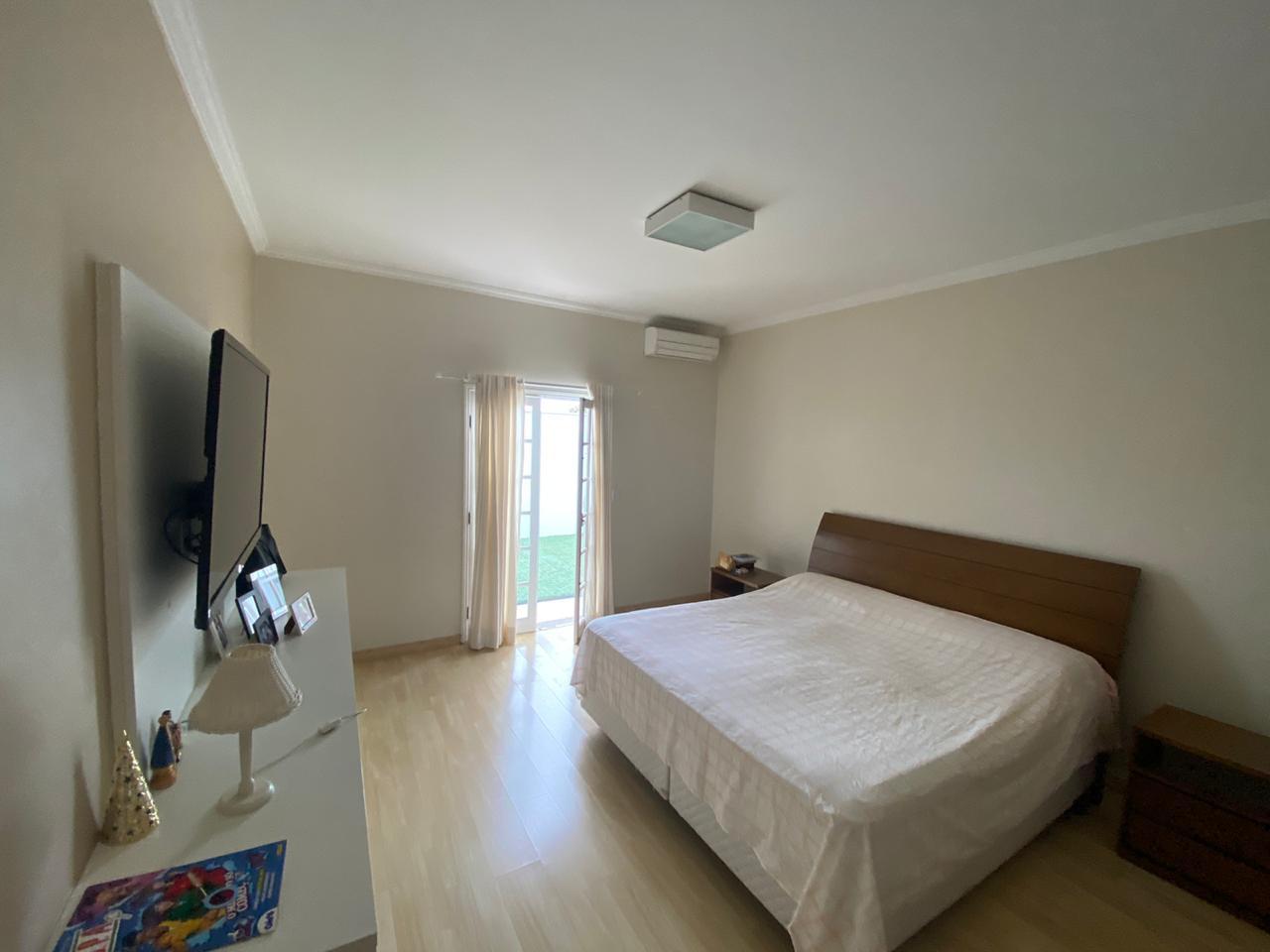 Casa à venda com 3 quartos, 300m² - Foto 21