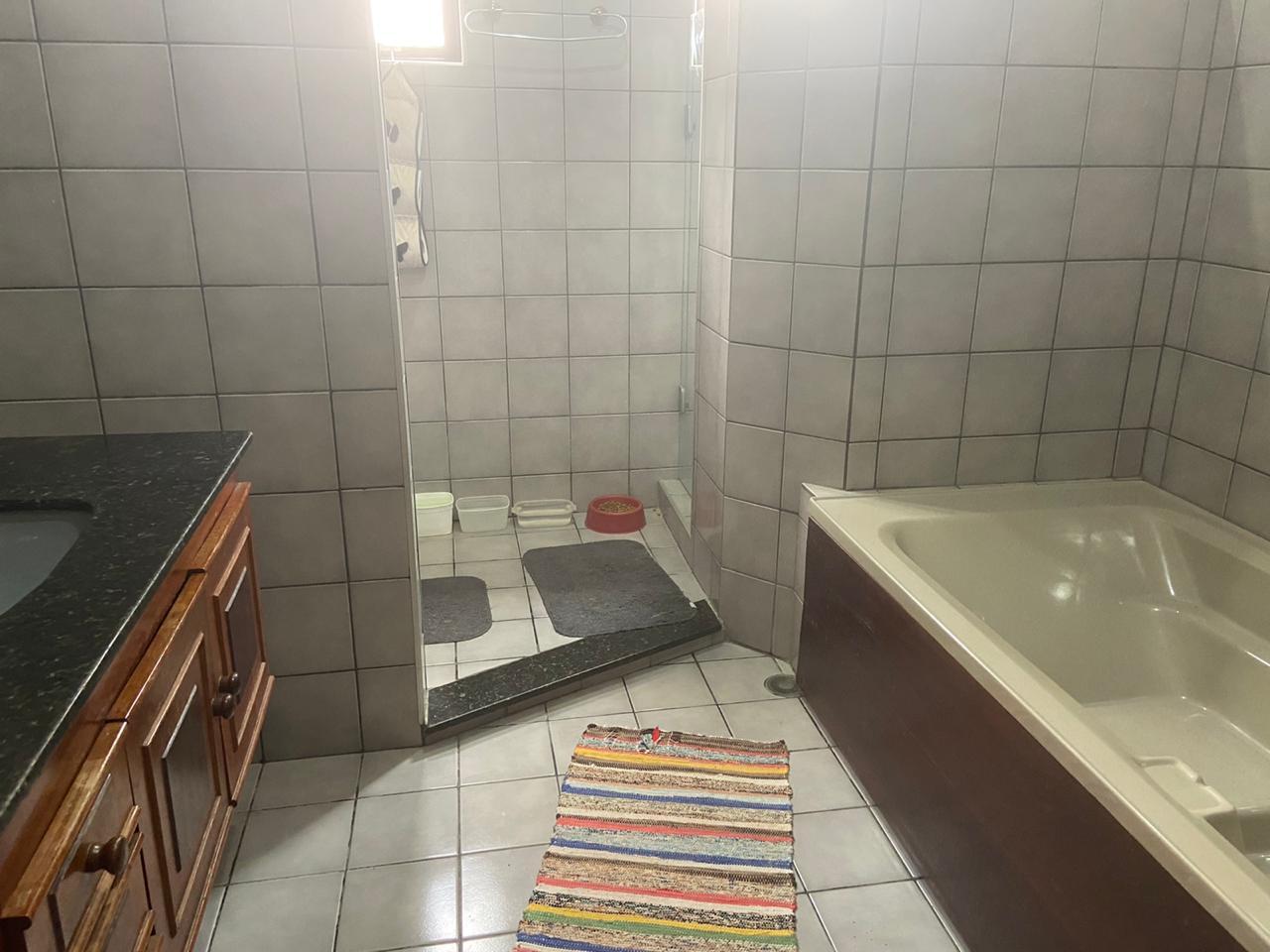 Casa à venda com 4 quartos, 300m² - Foto 18