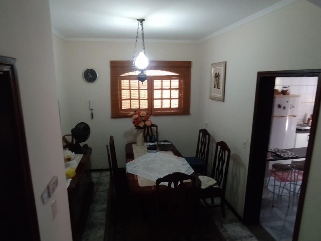 Casa à venda com 3 quartos, 254m² - Foto 5