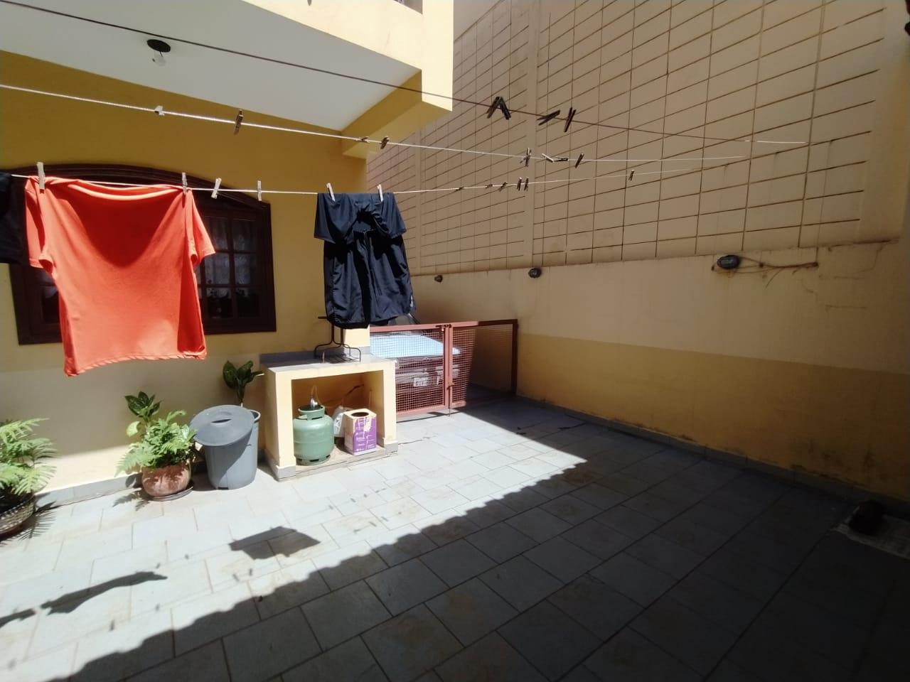 Casa à venda com 3 quartos, 254m² - Foto 12