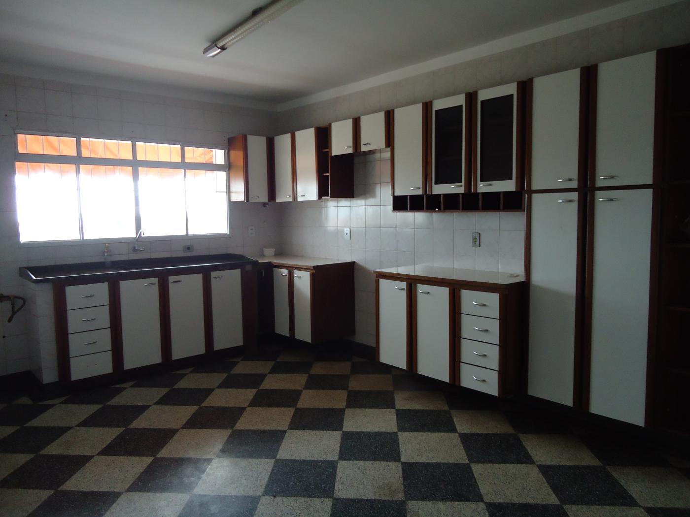 Casa à venda com 1 quarto, 8m² - Foto 4