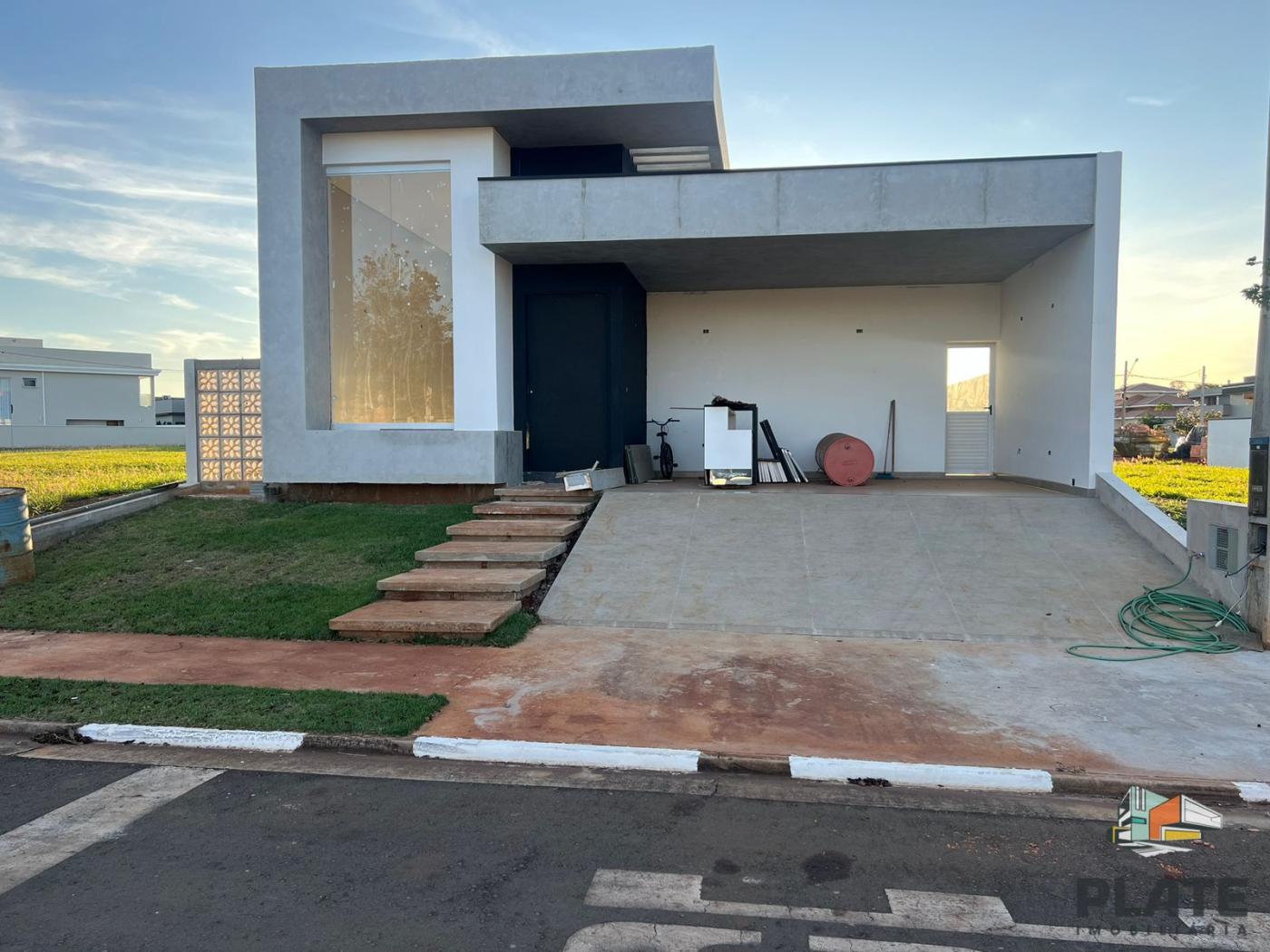 Casa de Condomínio à venda, 360m² - Foto 1