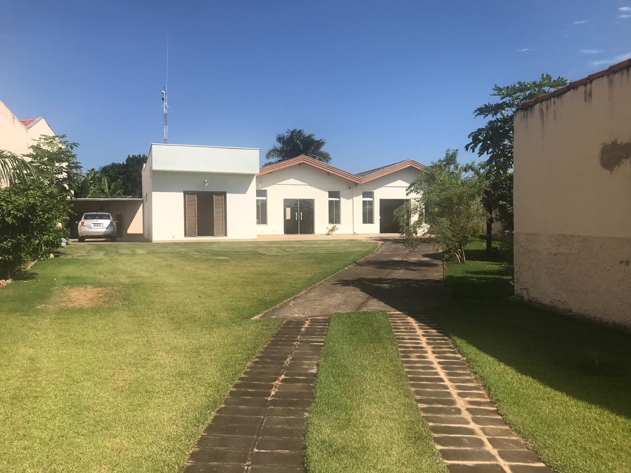 Casa à venda com 3 quartos, 1050m² - Foto 2