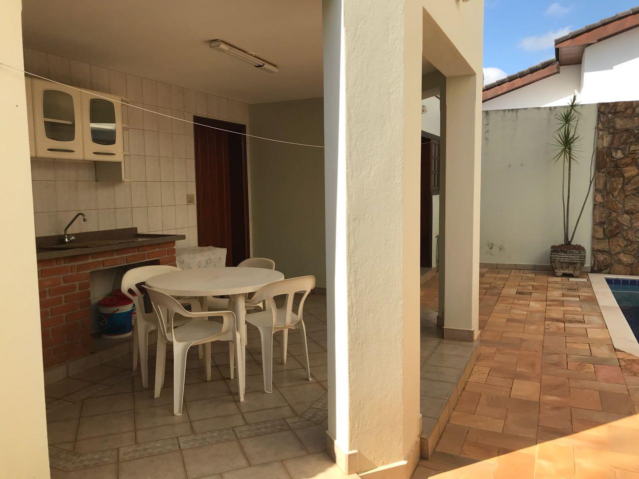 Casa à venda com 4 quartos, 300m² - Foto 27