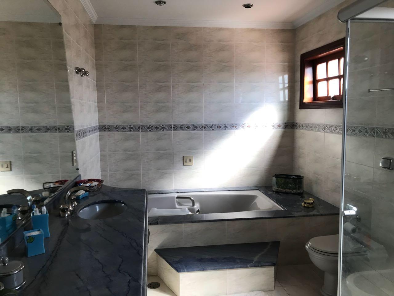 Casa à venda com 4 quartos, 300m² - Foto 33